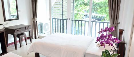 Deluxe Room, Balcony | Free WiFi