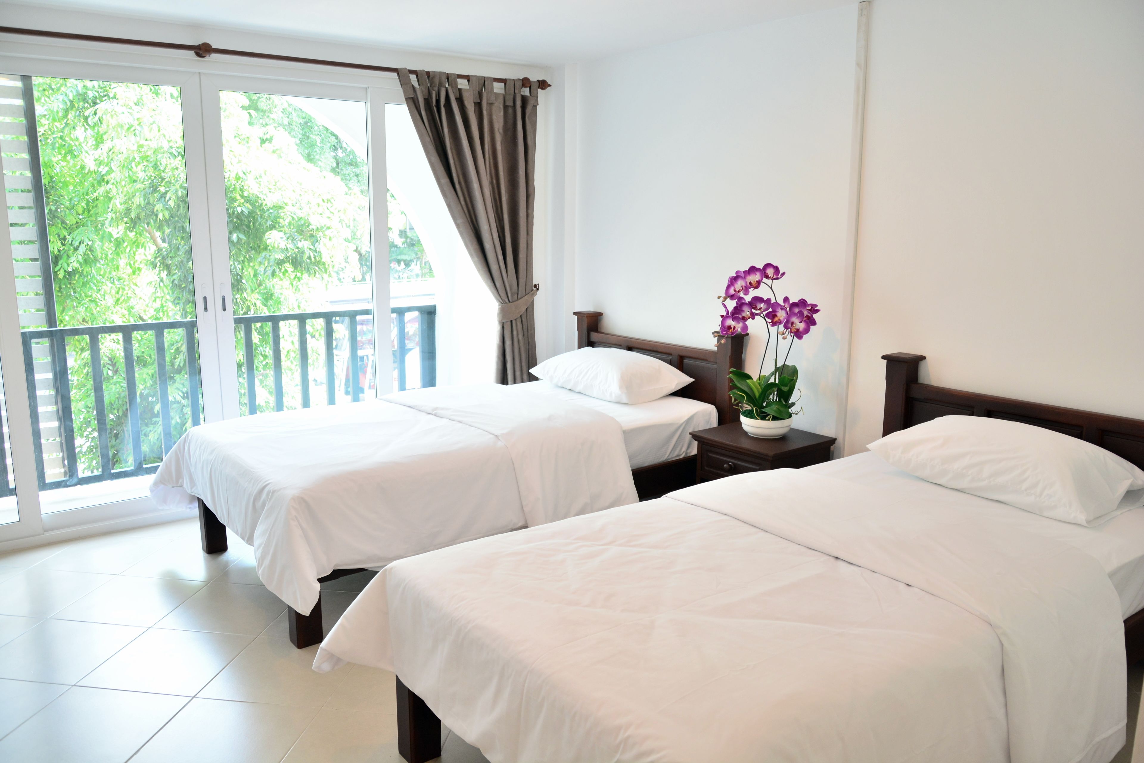 Deluxe Room, 2 Twin Beds, Balcony | Free WiFi