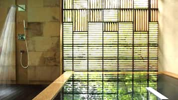 Sankara Suite Ocean View | Free minibar, in-room safe, desk, free WiFi