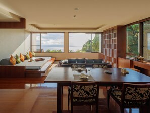 奢華套房 | 高級寢具、羽絨被、免費迷你吧、客房內保險箱