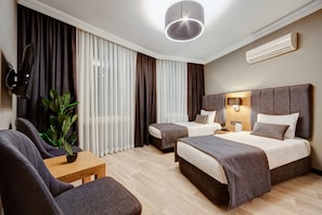 Minibar, in-room safe, free WiFi, wheelchair access - Sahil Martı Hotel (Mezitli)