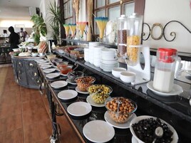 Free buffet breakfast