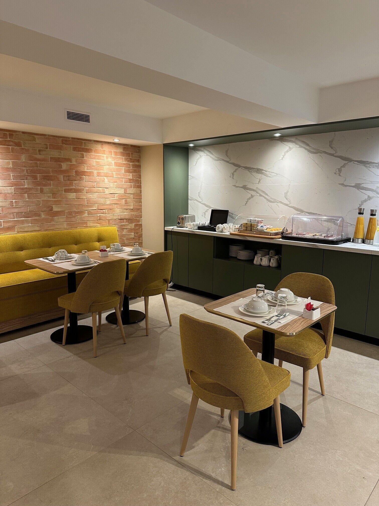 Foto - Hôtel Le Médiéval Palais des Papes