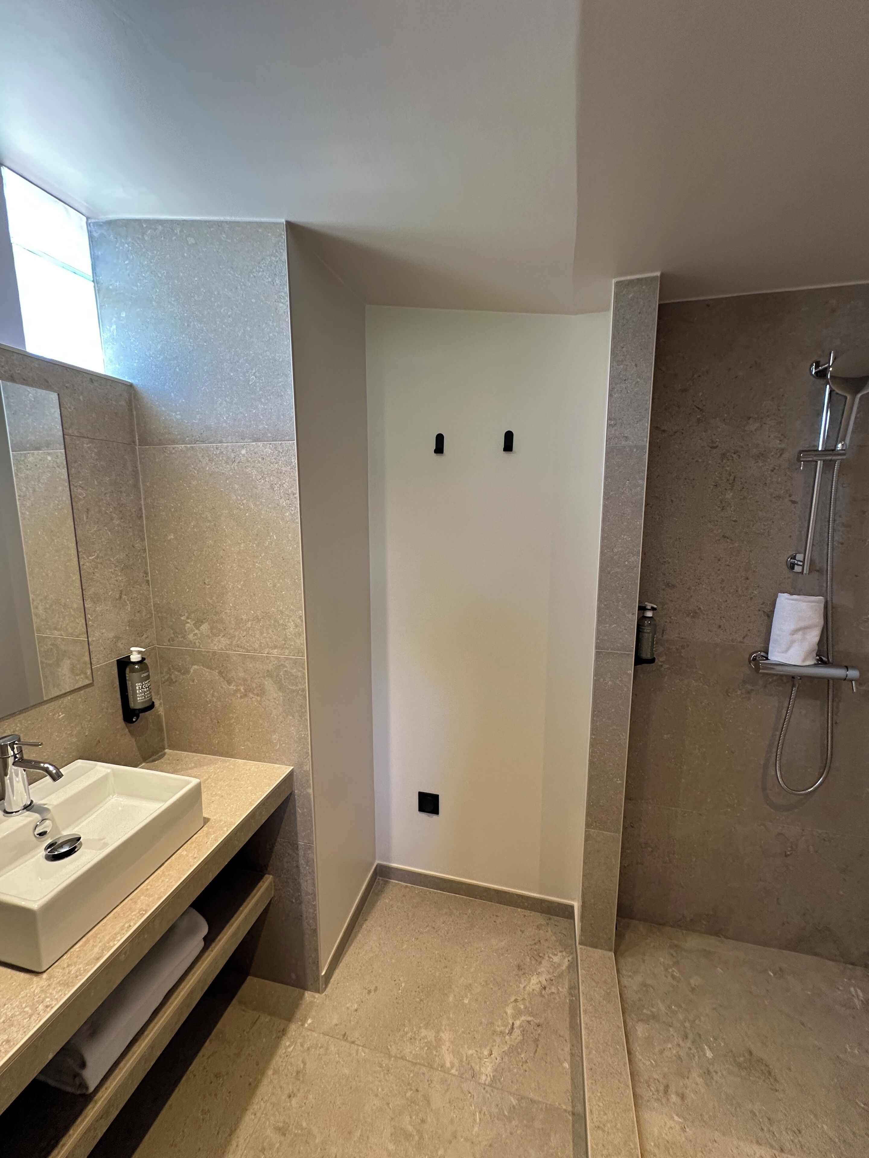 Foto - Hôtel Le Médiéval Palais des Papes