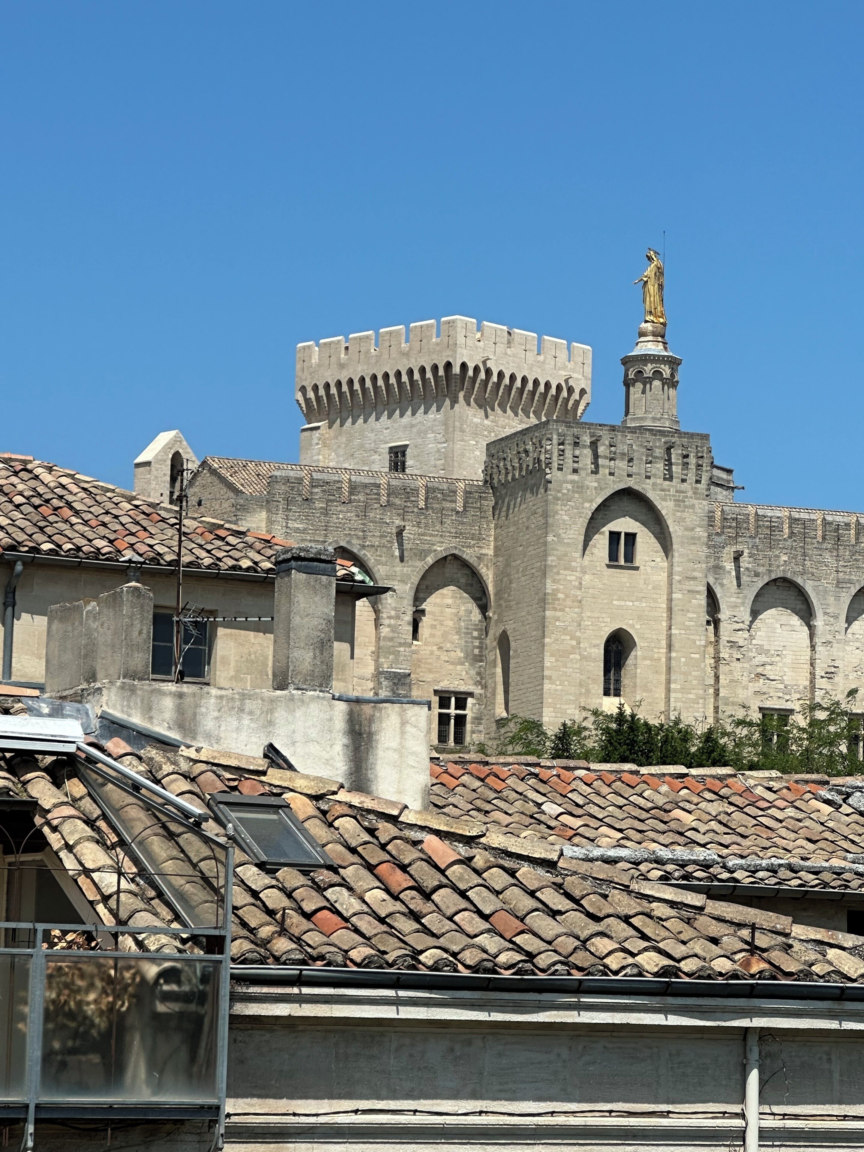 Foto - Hôtel Le Médiéval Palais des Papes