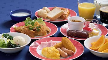 Desayuno buffet todos los días (con cargo)