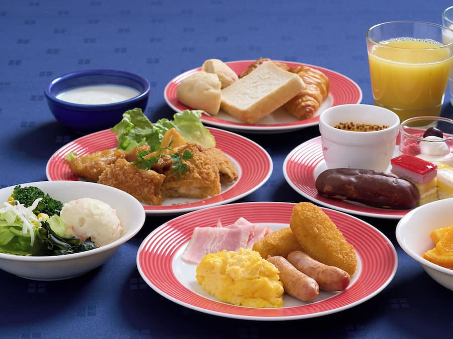 Desayuno buffet todos los días (con cargo)