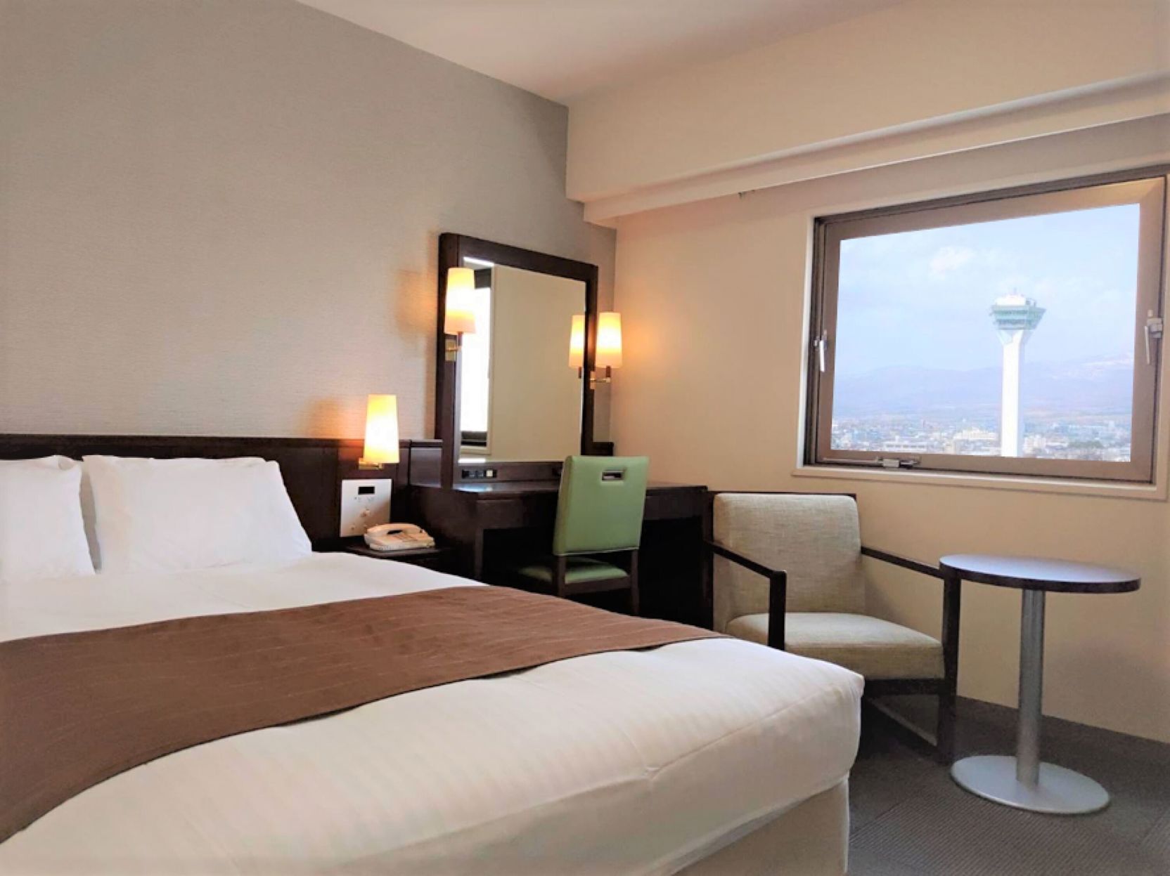 Desk, free WiFi, bed sheets