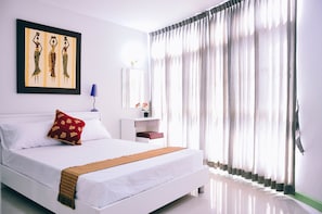Deluxe Room | Desk, free WiFi, bed sheets - Golden On-nut (Bangkok)