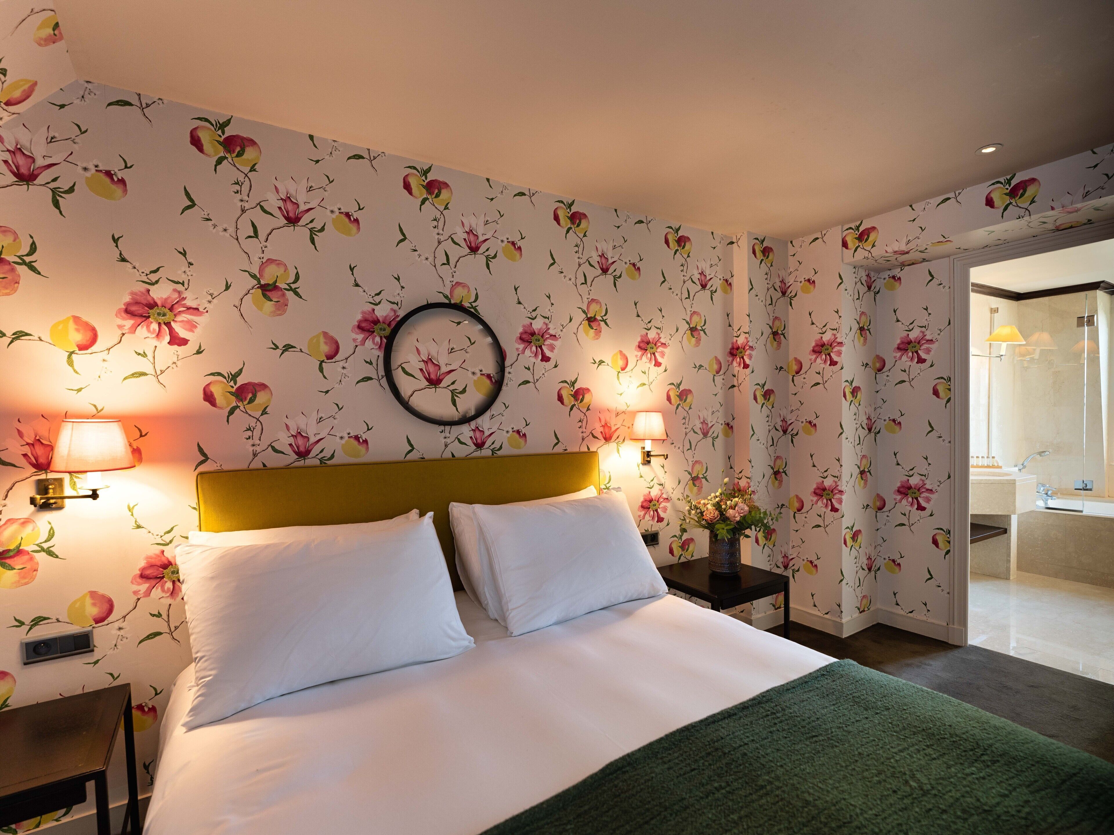 Luxe beddengoed, een kluis op de kamer, individueel gedecoreerd