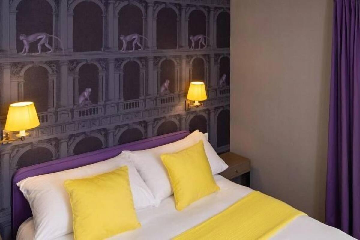 Premium bedding, in-room safe, desk, soundproofing