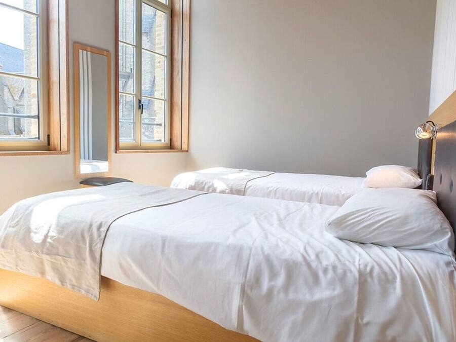 Superior Twin Room | Individually decorated, desk, soundproofing, free cots/infant beds