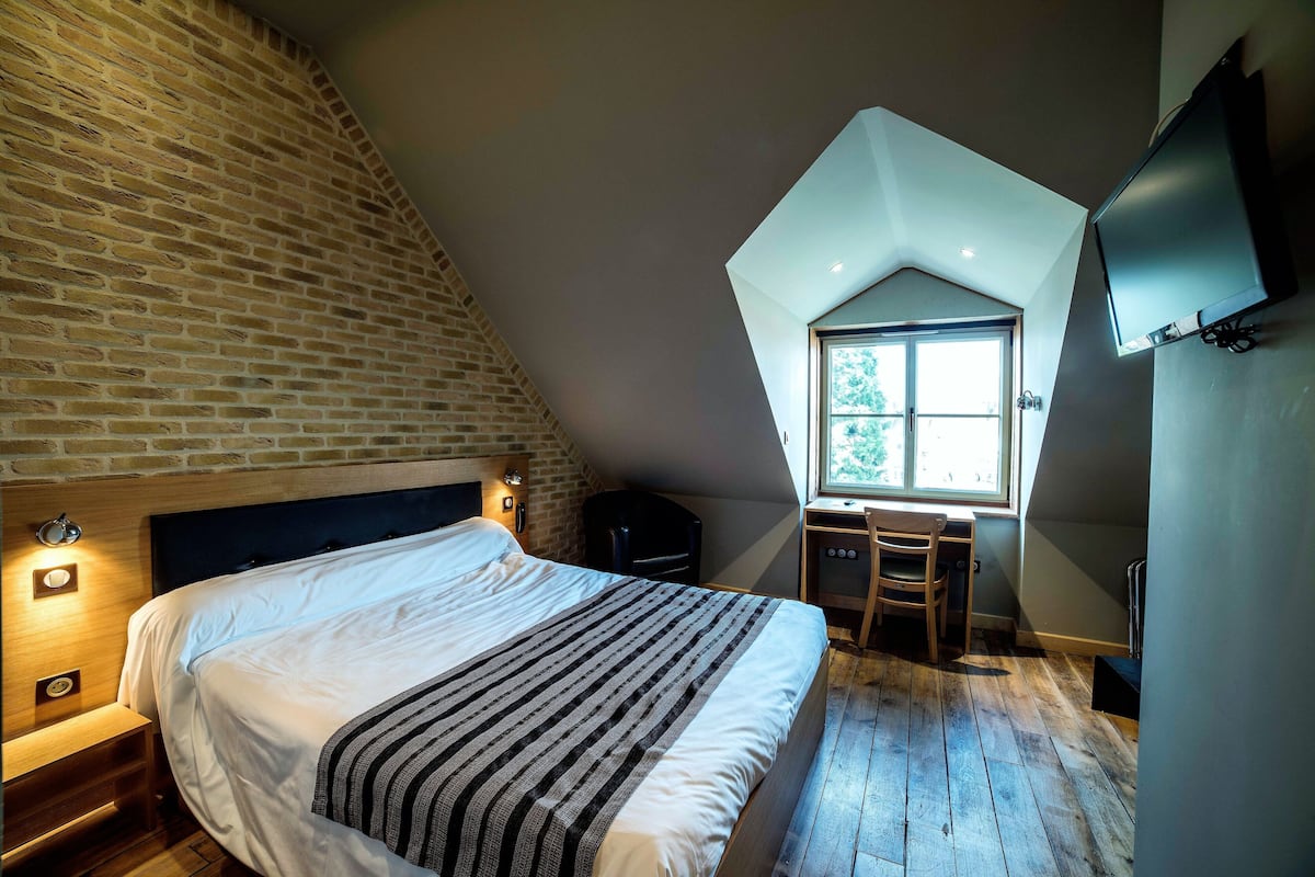 Superior Double Room | Dihias secara berasingan, meja, kalis bunyi, katil bayi/kot (percuma)