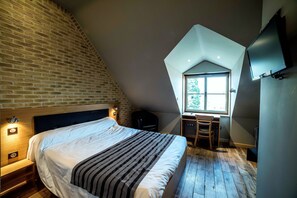 Habitación doble superior | Decoración individual, escritorio, sistema de insonorización