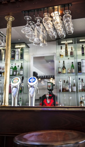 Bar (on property) - Sørreisa Hotell (Sorreisa)