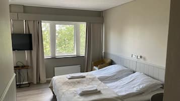 Minibar, bureau, Wi-Fi gratuit, draps fournis