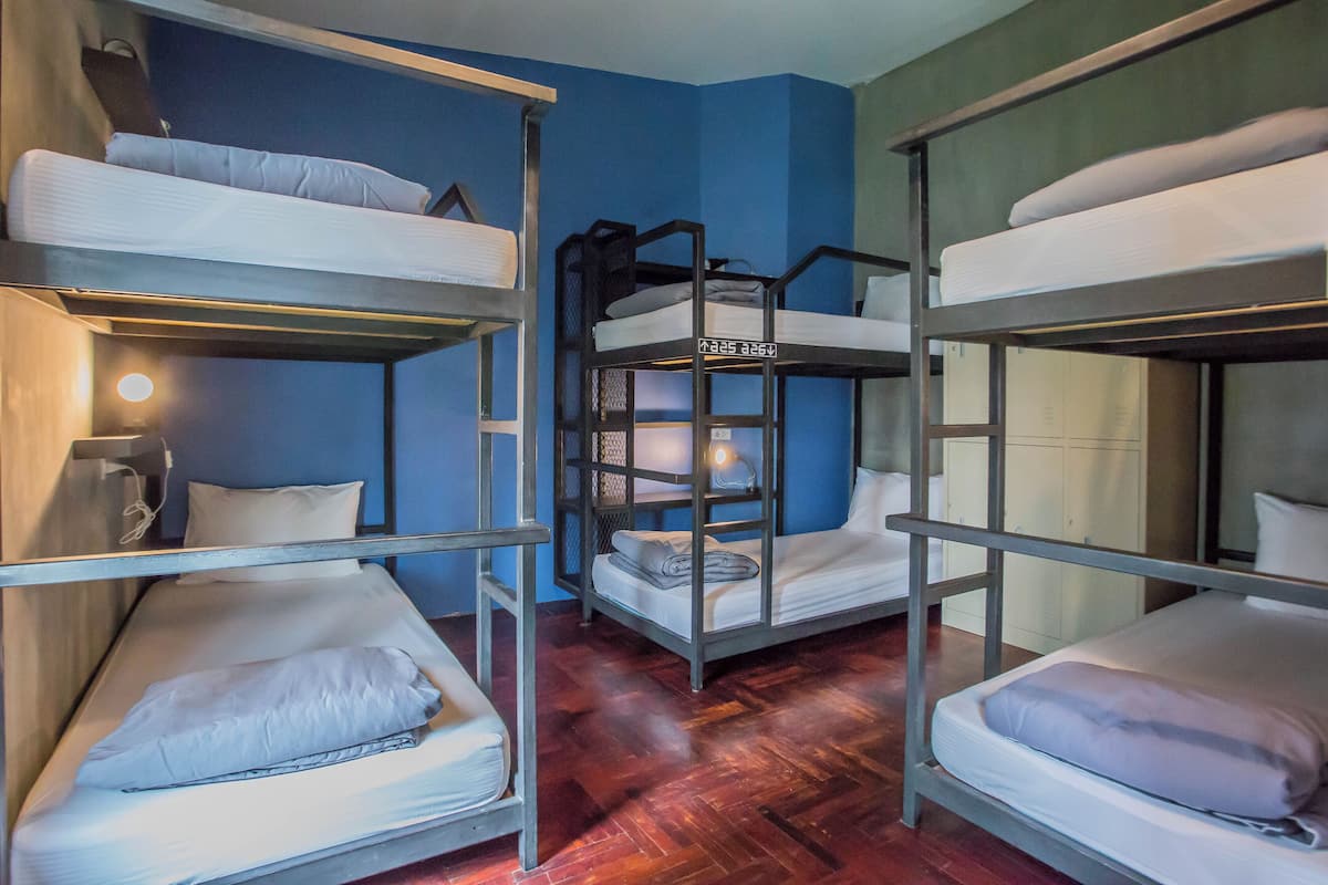 Private 6 Bunk Beds, Shared Bathroom | Χρηματοκιβώτιο στο δωμάτιο, δωρεάν Wi-Fi, κλινοσκεπάσματα 