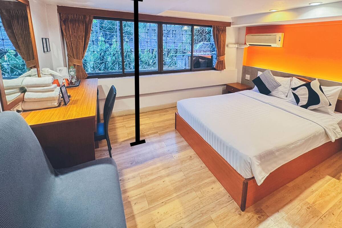 Low Floor With Window | Χρηματοκιβώτιο στο δωμάτιο, δωρεάν Wi-Fi, κλινοσκεπάσματα 