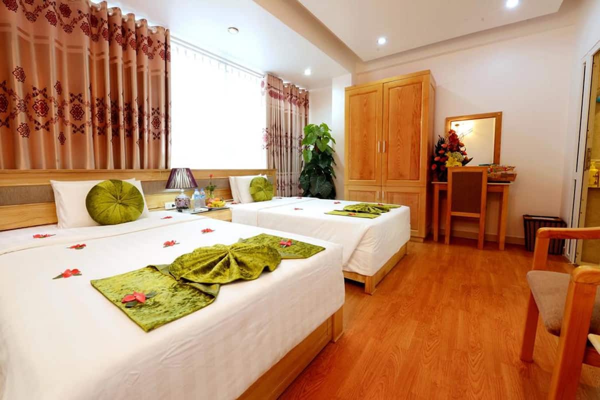 Deluxe Room | Minibar, in-room safe, soundproofing, WiFi (free)