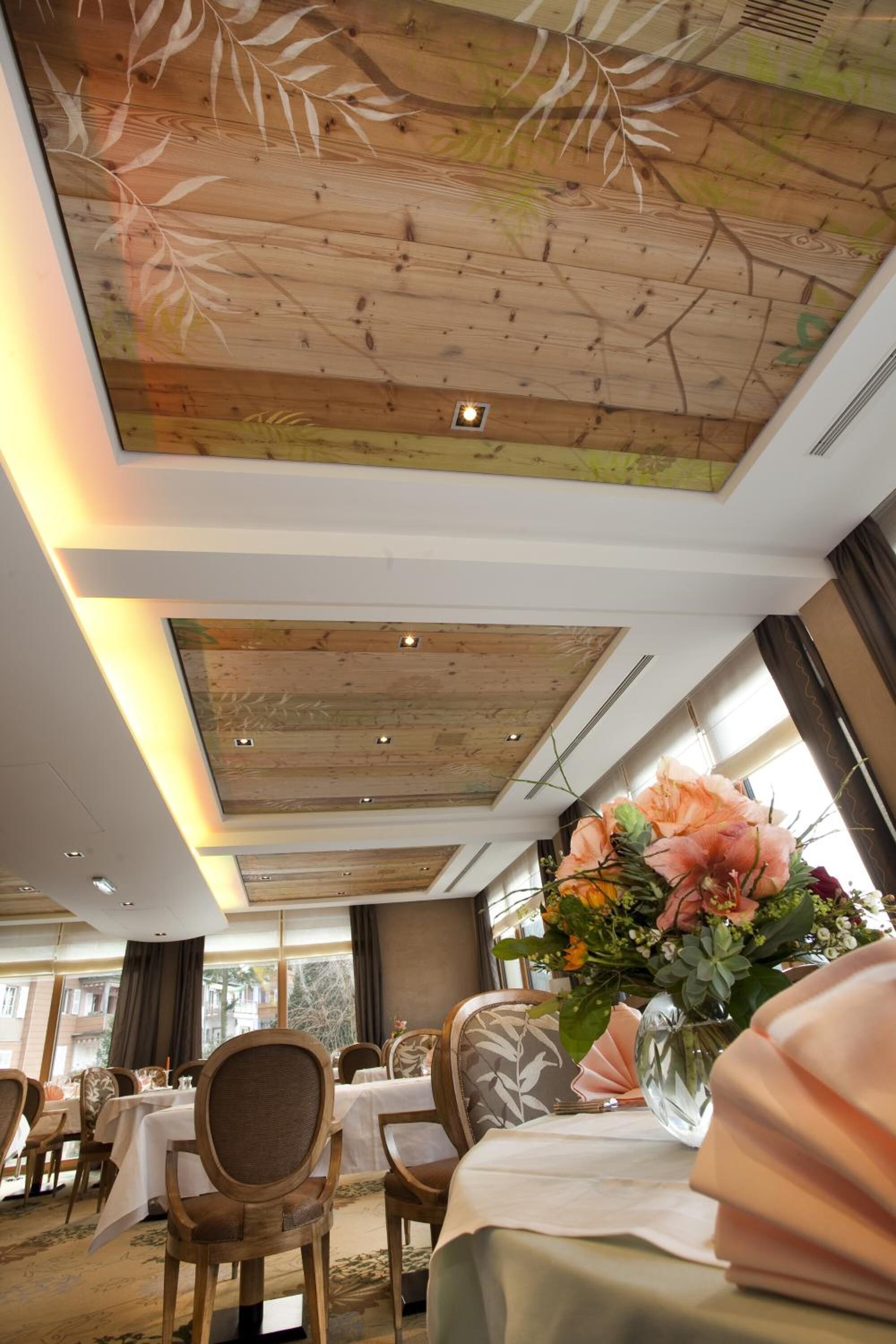 breakfast, lunch, dinner served; french cuisine