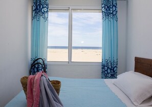 Blackout curtains, free cots/infant beds, free WiFi, bed sheets - Apartamentos Calypso (Punta Umbria)