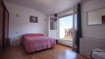 Apartment, 2 Bedrooms, Terrace | Desk, free WiFi, bed sheets, wheelchair access
