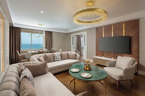 Royal Suite | Living area | Plasma TV - DOBEDAN BEACH RESORT COMFORT (Manavgat)