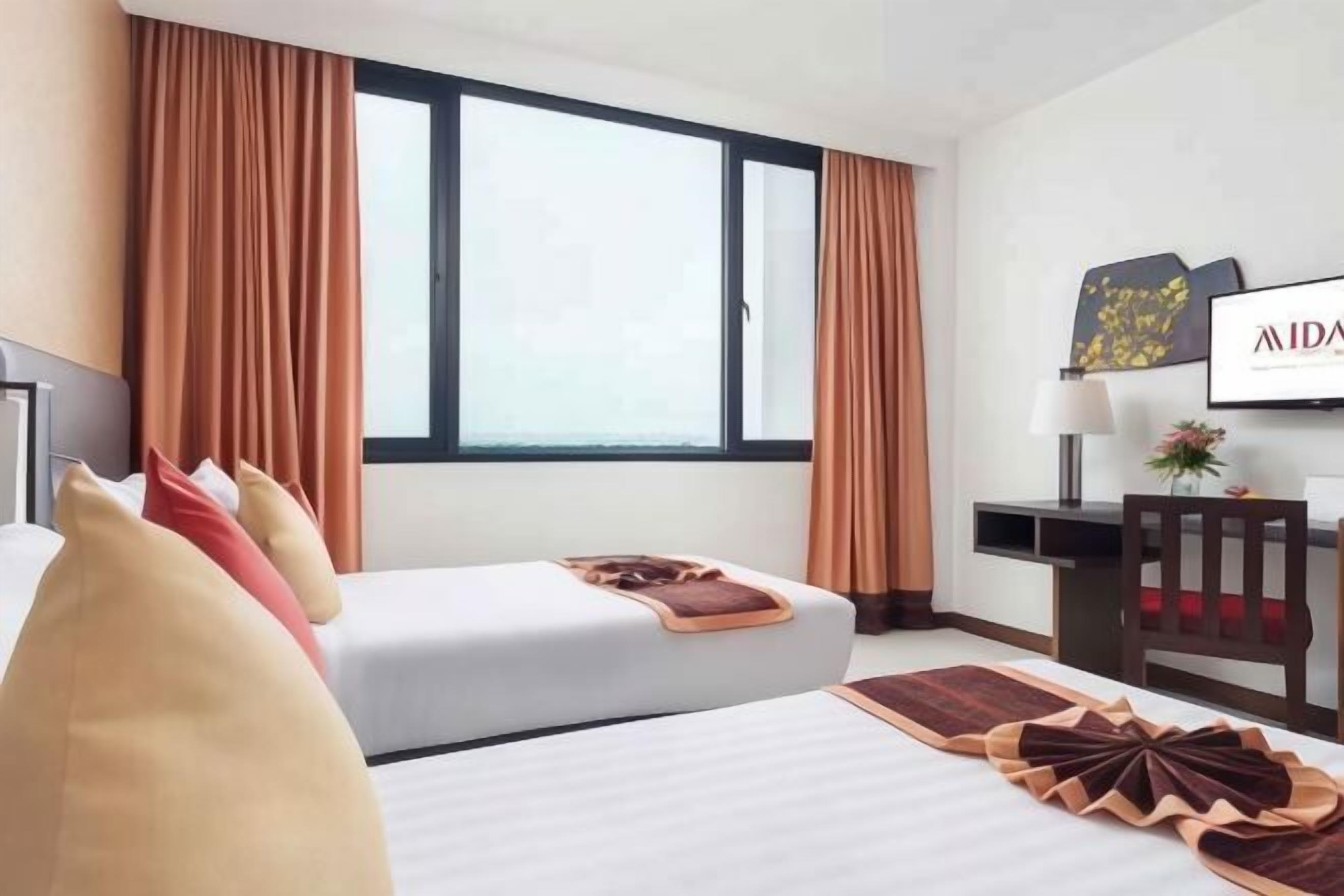 Minibar, Zimmersafe, Schreibtisch, schallisolierte Zimmer