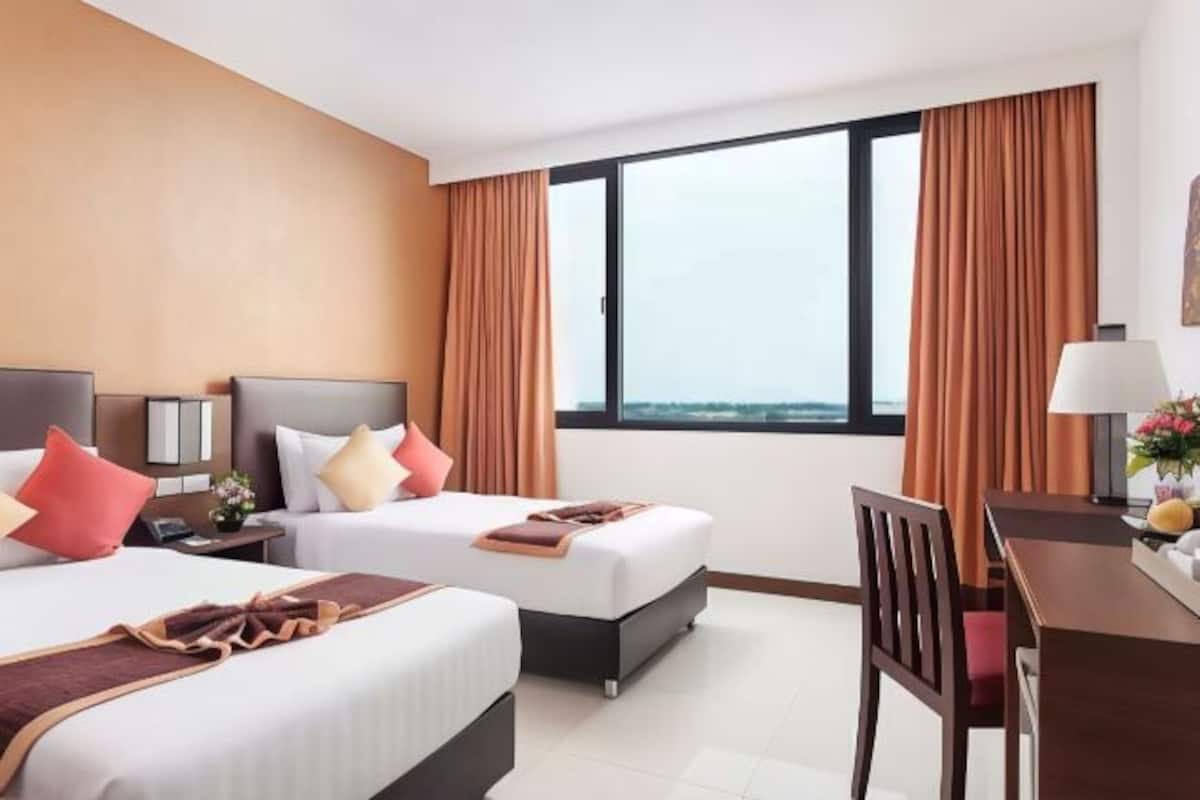 Minibar, Zimmersafe, Schreibtisch, schallisolierte Zimmer