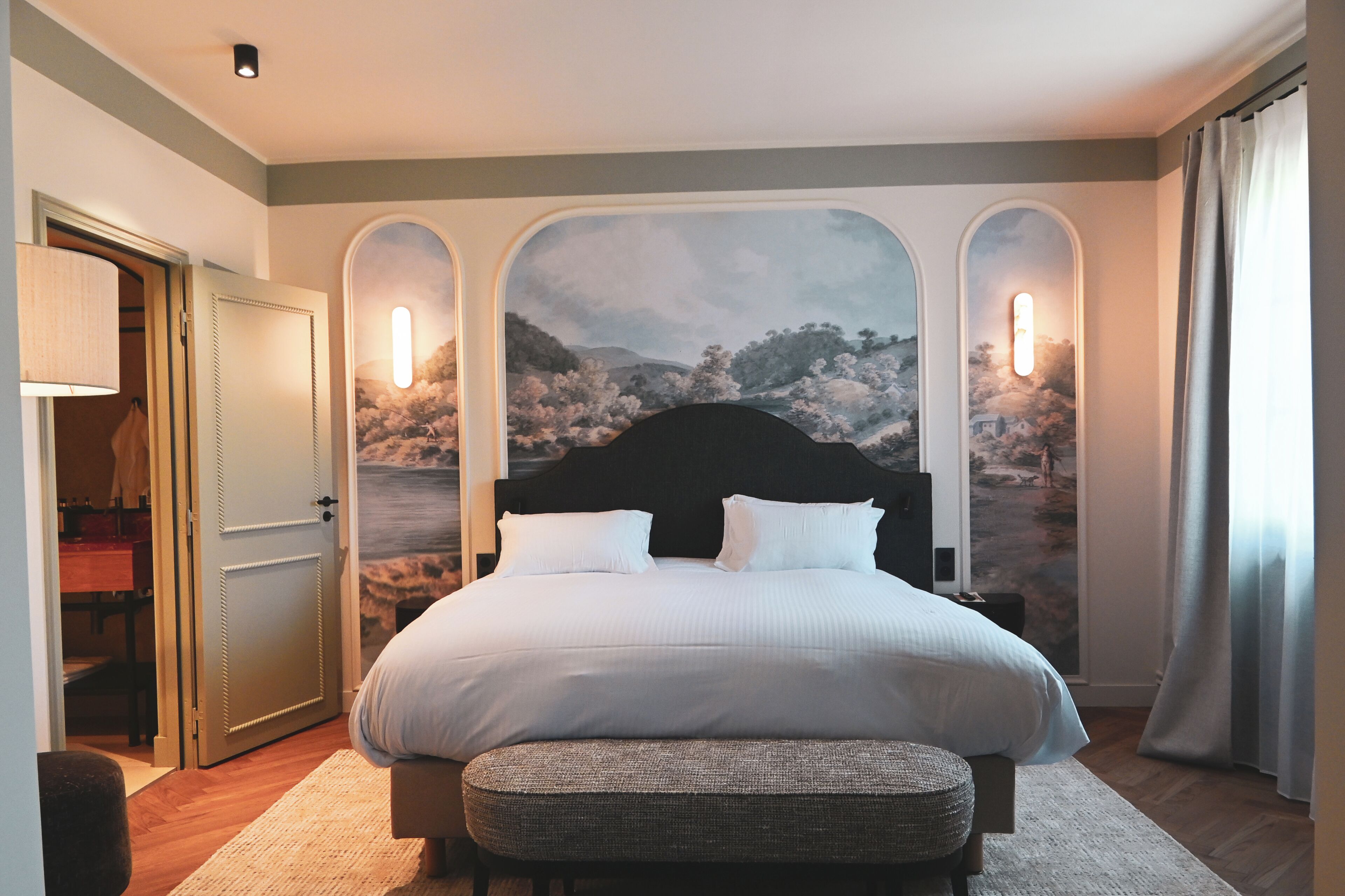 Junior-Suite | 1 Schlafzimmer, hochwertige Bettwaren, Minibar, Zimmersafe