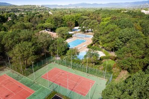 Tennis court