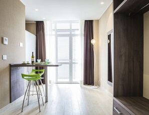 In-room safe, desk, soundproofing, free cots/infant beds - Privilege Apartments (Vimercate)