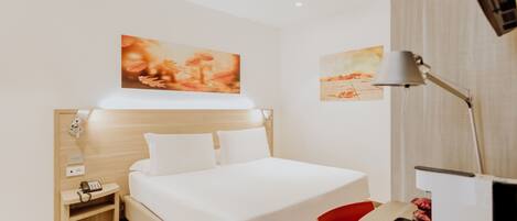 1 bedroom, in-room safe, desk, soundproofing