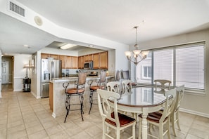 Condo, 4 habitaciones, balcón, vista al océano | Servicio a la habitación