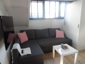 Loft | Living room | Flat-screen TV