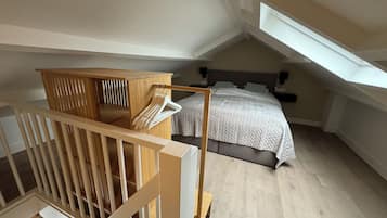 Alloggio su due livelli (Apartment) | Culle/letti per bambini (gratuiti), Wi-Fi gratuito, lenzuola