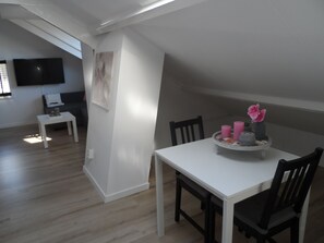 Loft | In-room dining