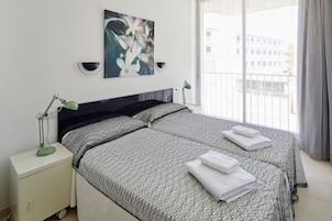 1 bedroom, in-room safe, desk, blackout curtains