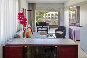Apartment, 2 Bedrooms, Pool View | Living room | Flat-screen TV, table tennis - Centremar (Torroella de Montgrí)