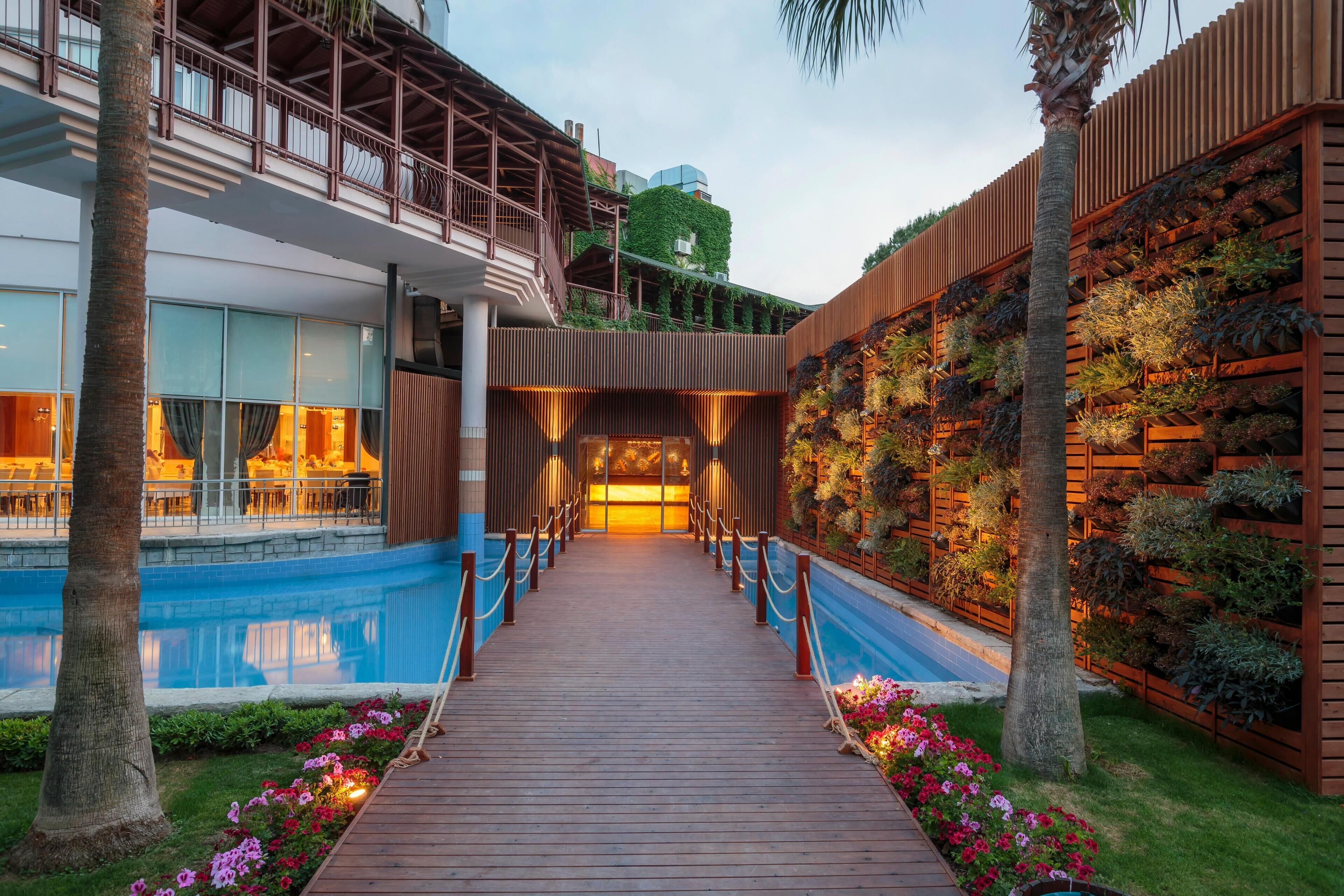 Turkish bath/hammam, body treatments, hydrotherapy, aromatherapy