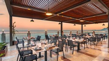 6 restaurantes, café da manhã, culinária internacional