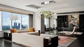 Presidential Suite, 1 King Bed, Non Smoking, River View | Premium bedding, down comforters, Select Comfort beds, minibar