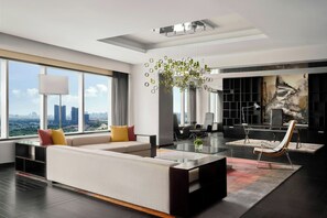 Presidential Suite, 1 King Bed, Non Smoking, River View | Premium bedding, down comforters, Select Comfort beds, minibar