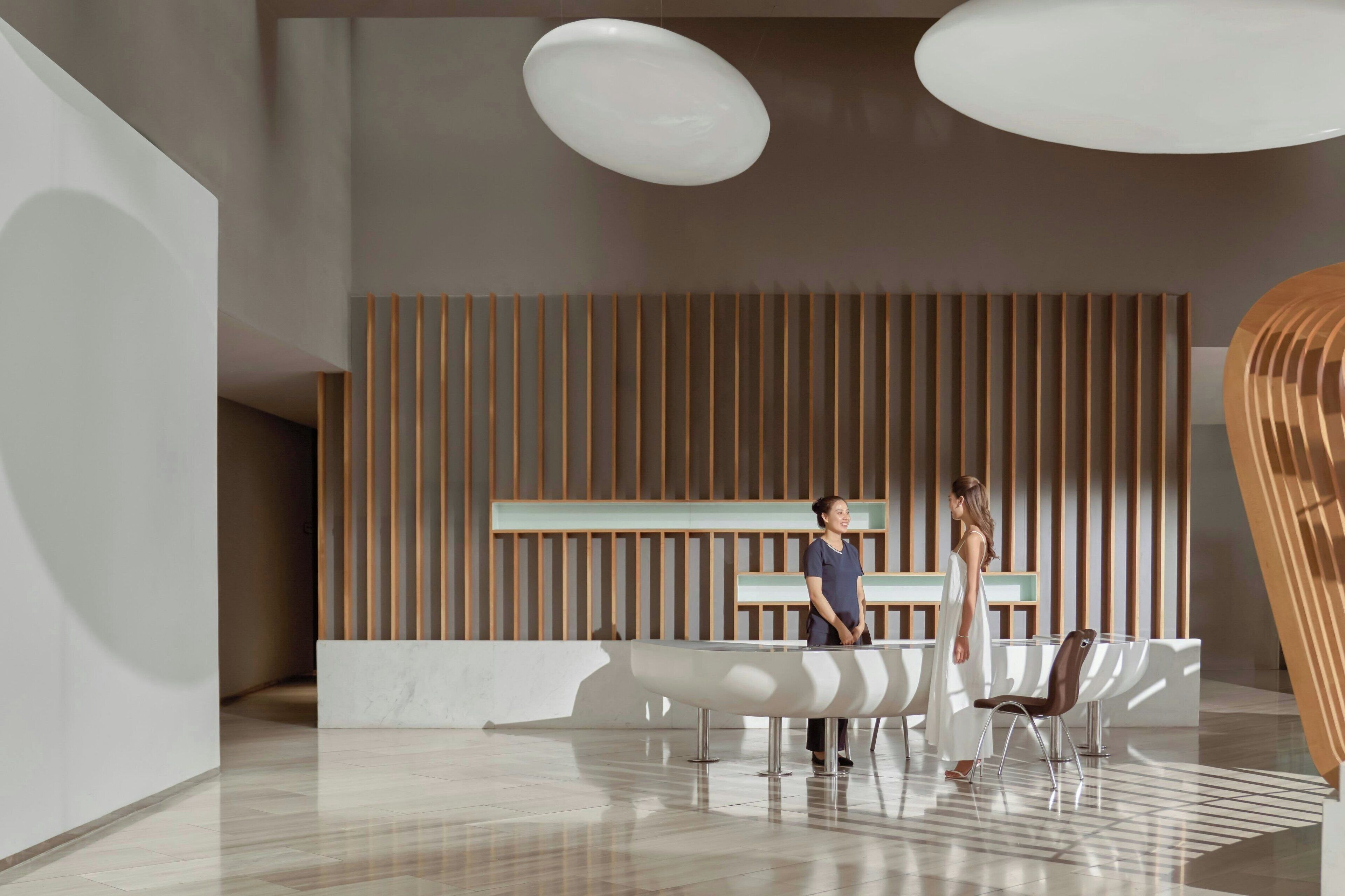 couples treatment room(s), sauna, hot tub, steam room, body treatments