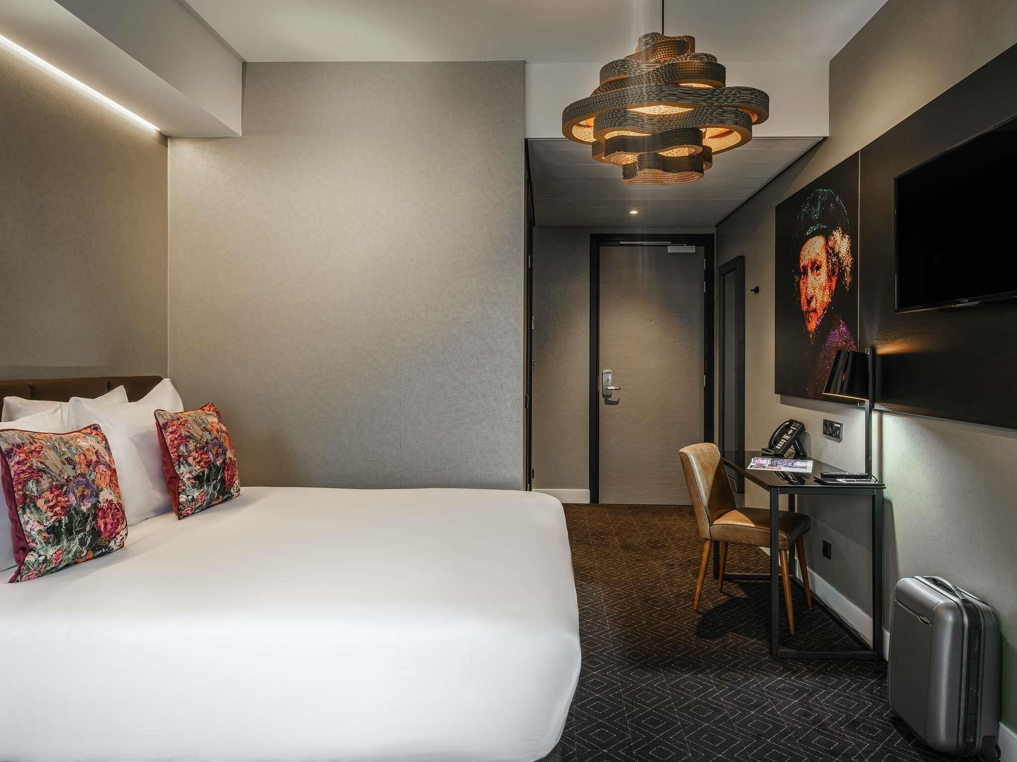 Privilege, Room, 1 Double Bed | Premium bedding, in-room safe, desk, soundproofing