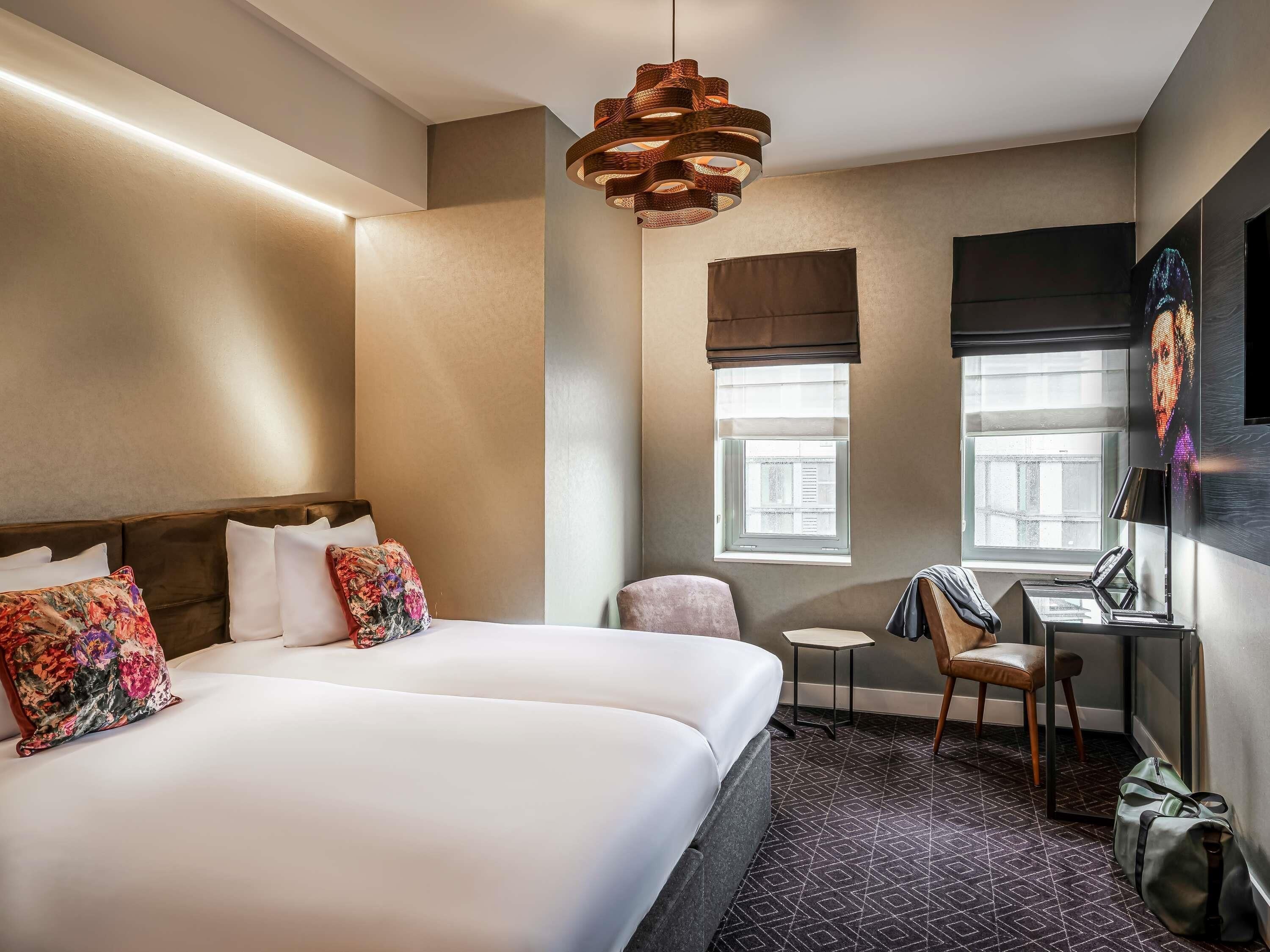 classic twin room, 2 single beds | premium bedding, in-room safe, desk, soundproofing