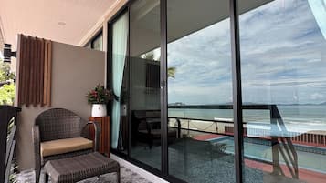 Deluxe Double Room with Sea View | Caja fuerte, cortinas opacas, wifi gratis y ropa de cama