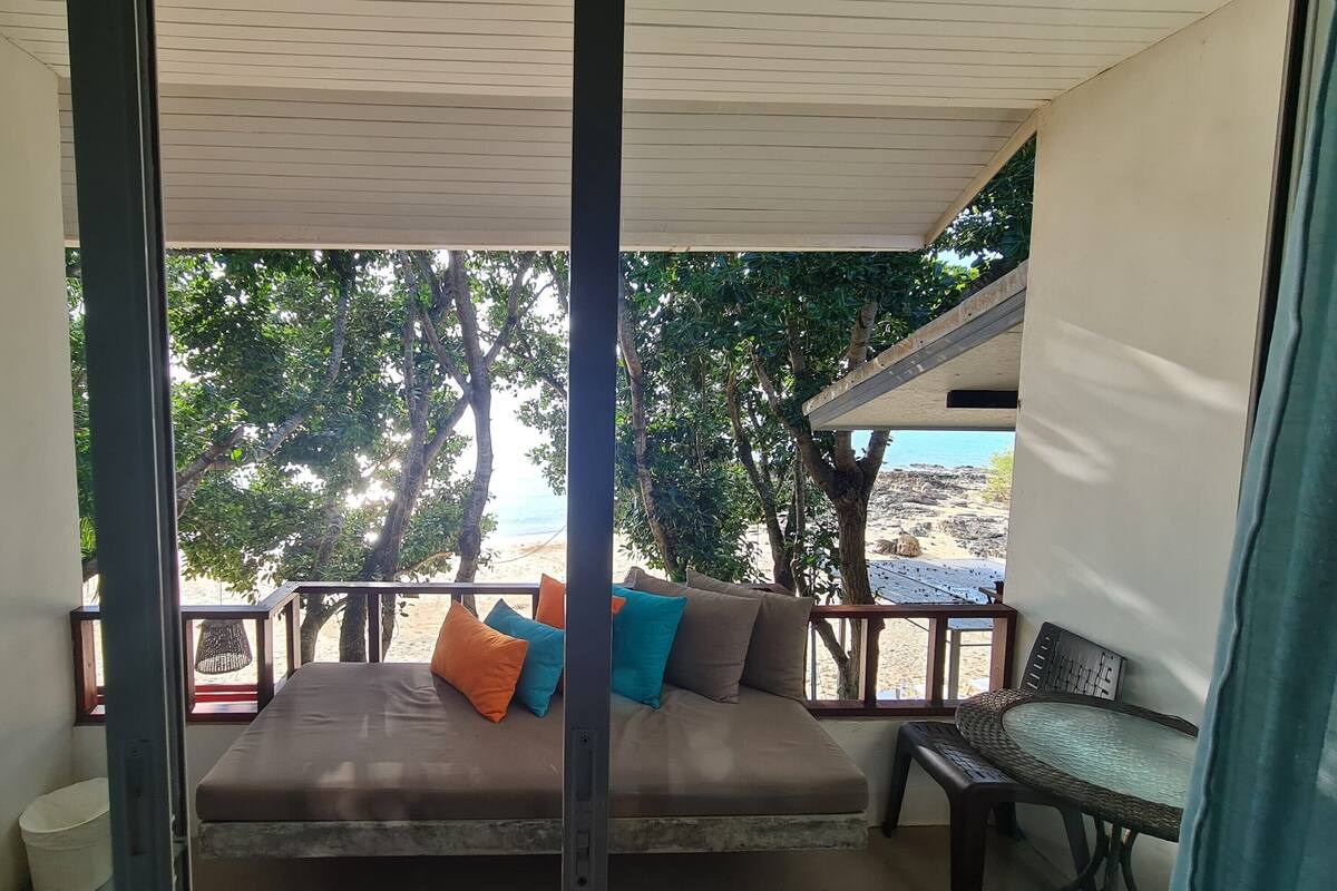 Deluxe Double Room with Sea View | 露台/庭院