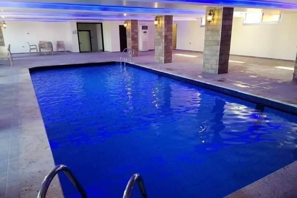 Seven Days Hotel