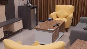 Luxury Double Room | Premium bedding, pillowtop beds, minibar, in-room safe